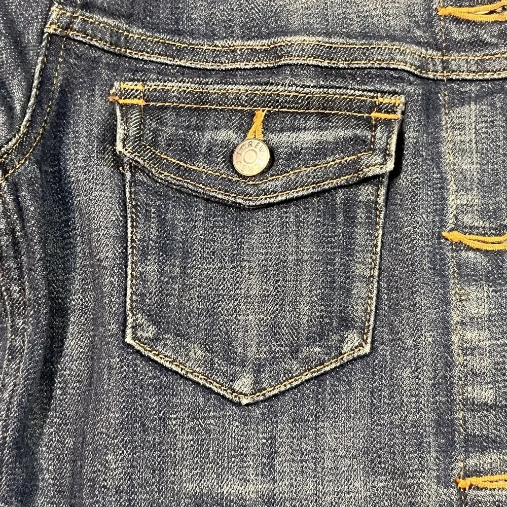 J Crew Jacket Womens Small Blue Denim Trucker Button Up Distressed Classic Style